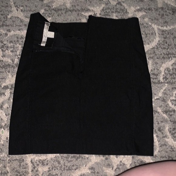 black mini skirt with back zipper - Picture 2 of 2